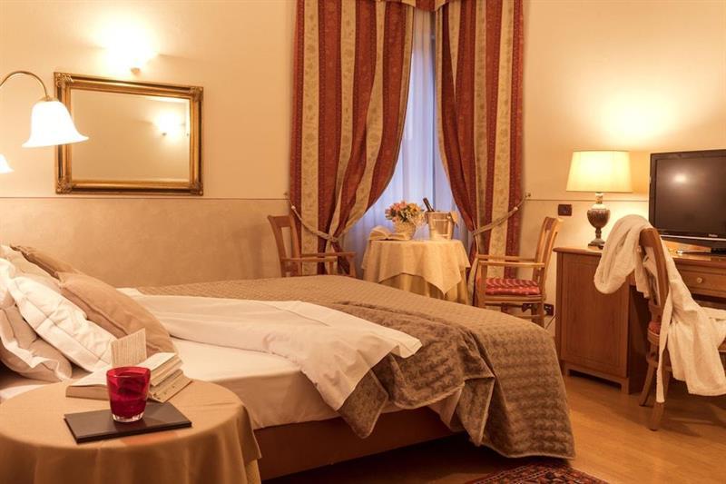 Hotel Ambasciatori Brescia Luaran gambar